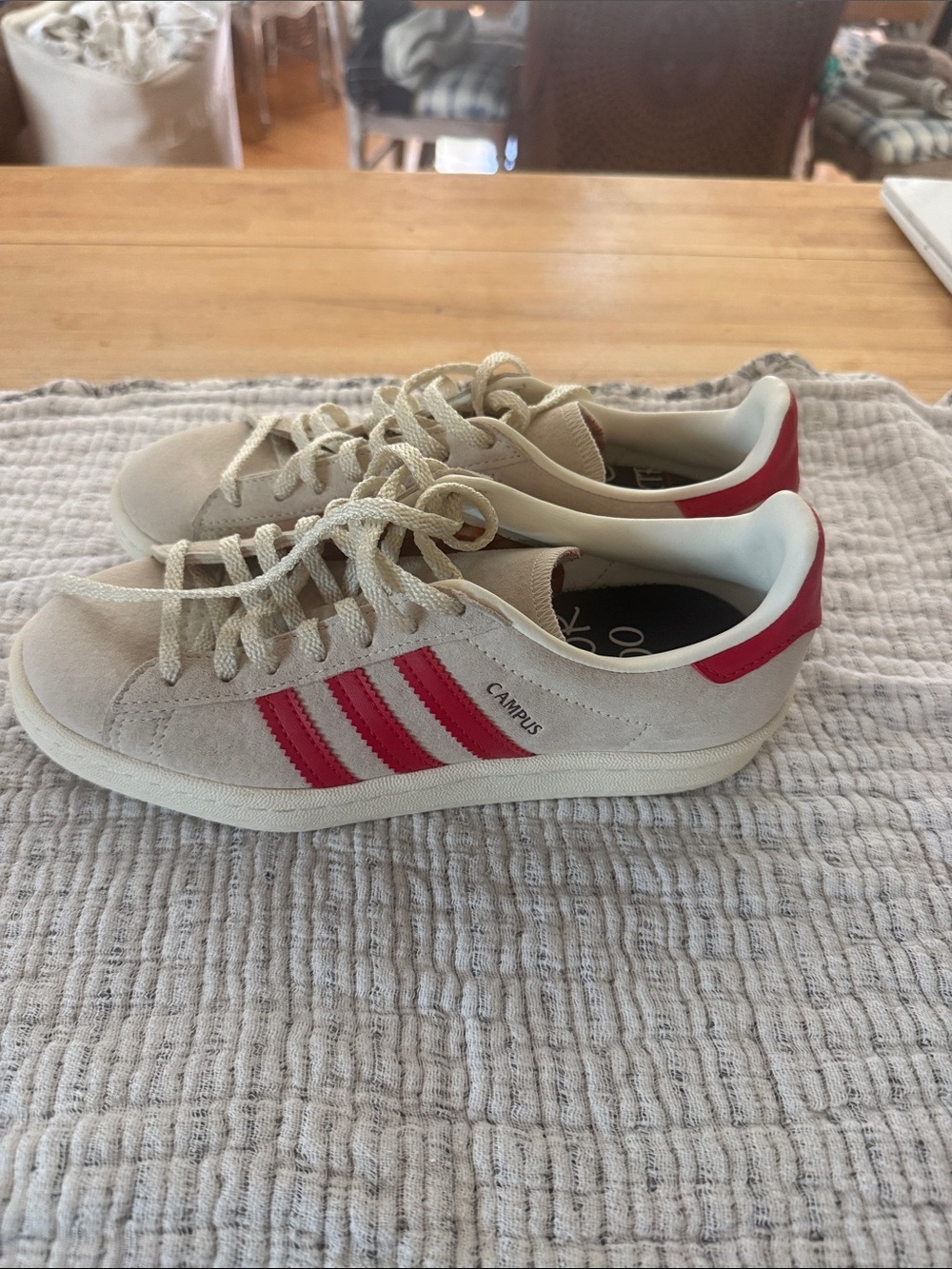 Adidas Campus UK Sneaker Never worn size 5  Rare